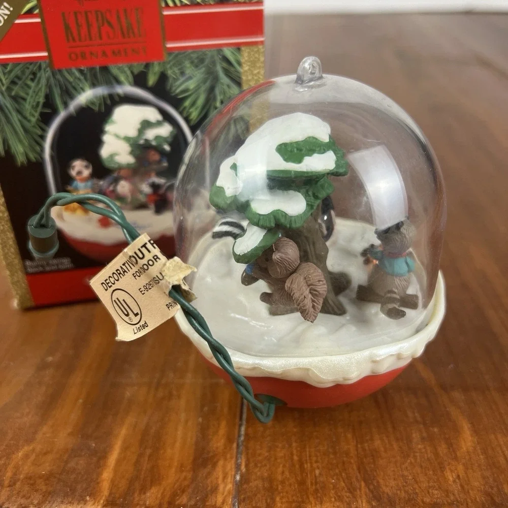 Vintage Hallmark 1990 Forest Frolics Magic Light Motion Ornament 2nd Series